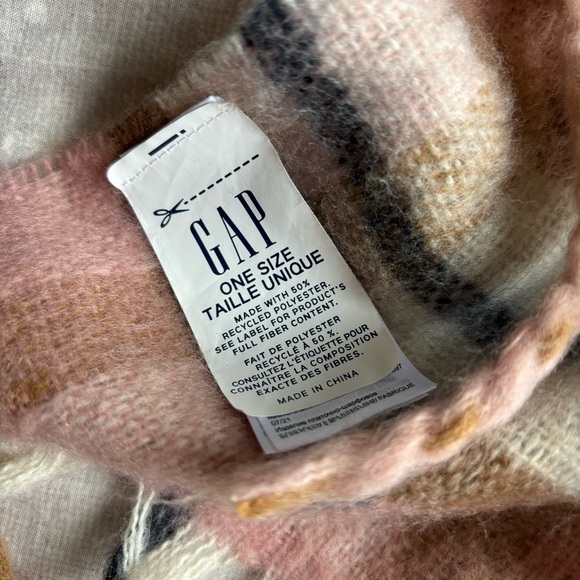 Gap Brushed Cozy Plaid Scarf - Picture 4 of 4